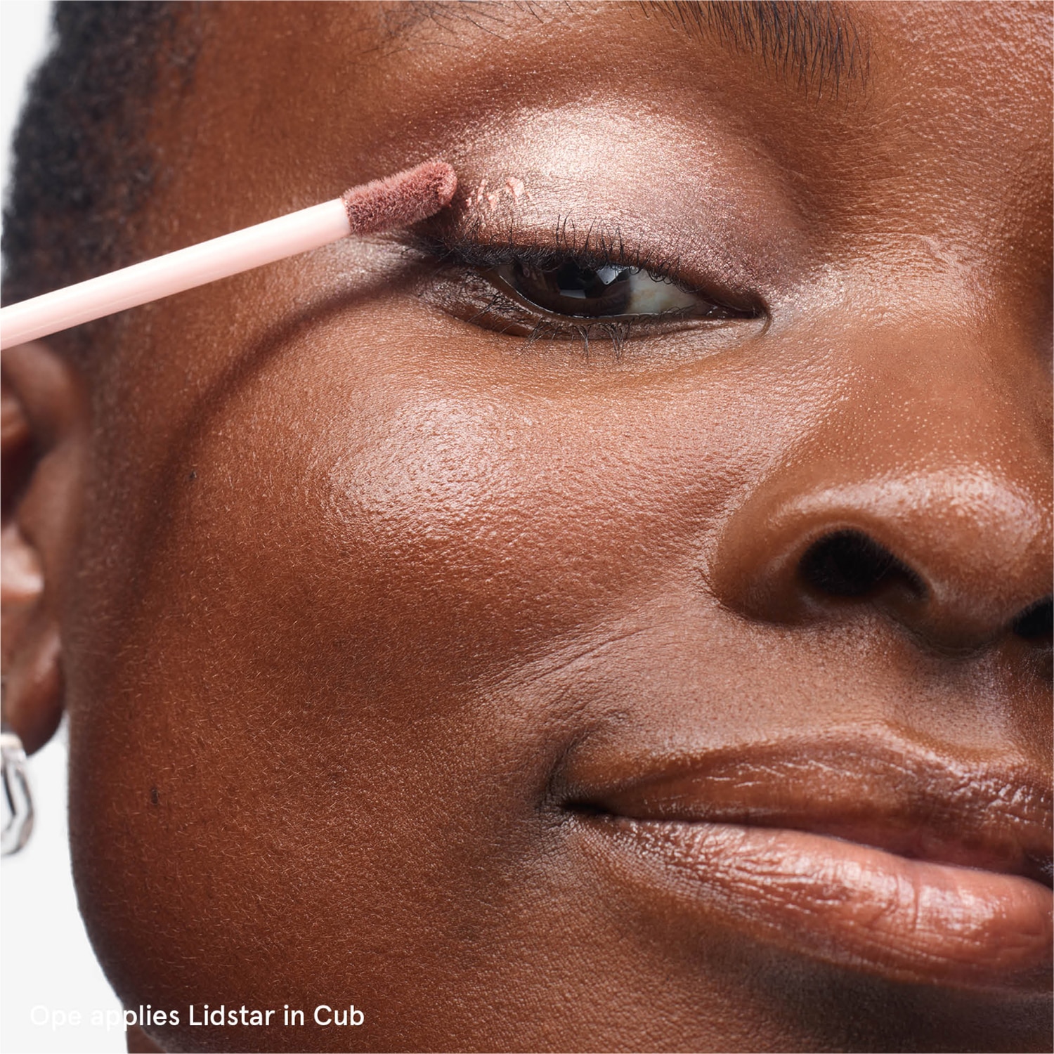 LIDSTAR LONG-WEARING SHIMMER CREAM EYESHADOW (SOMBRA DE OJOS)